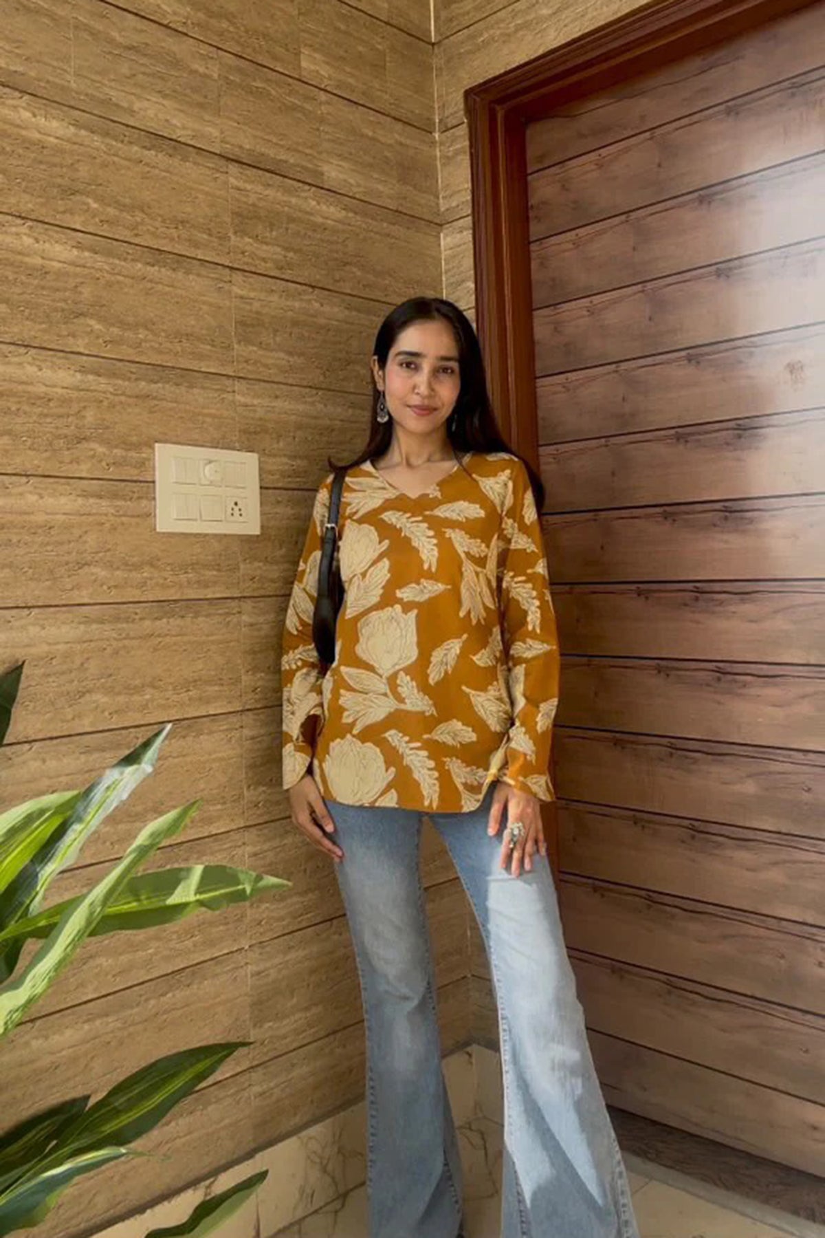 Mughal Floral Buta Printed Kurta With Bell Sleeves