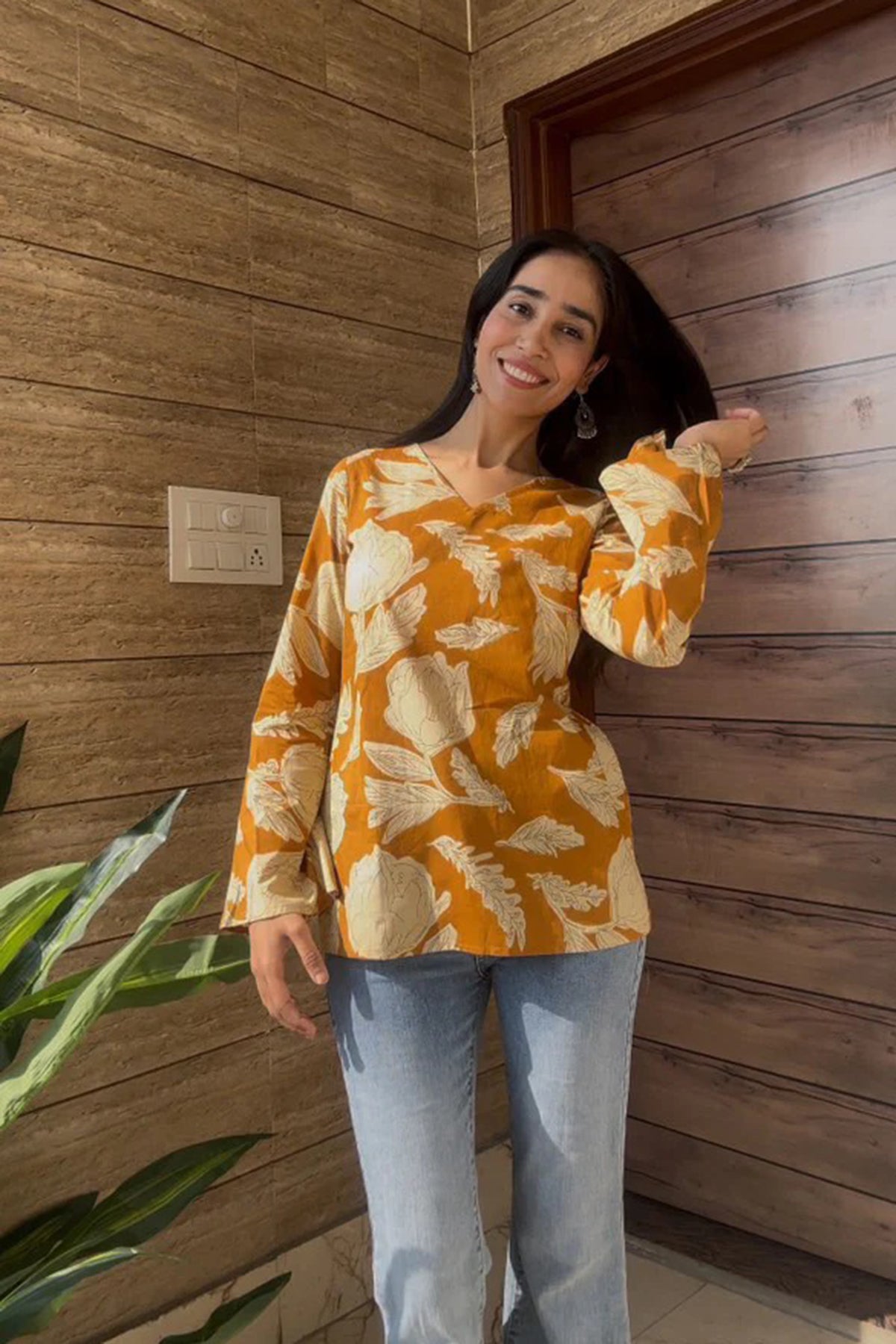 Mughal Floral Buta Printed Kurta With Bell Sleeves